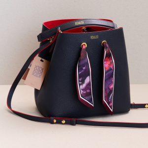 Duchess Bucket
